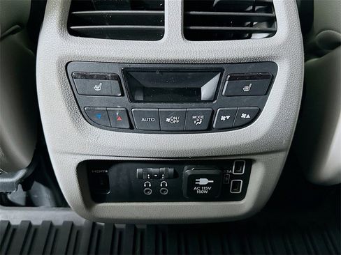 Used 2019 Honda Pilot Elite image 33