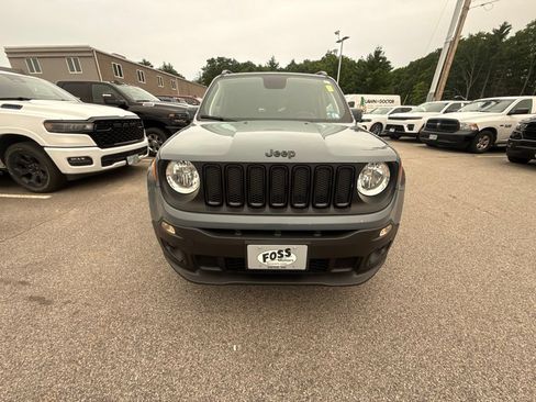 Used 2018 Jeep Renegade Altitude AWD/4WD image 8