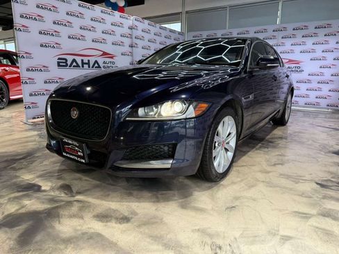 Used 2018 Jaguar XF Premium AWD/4WD image 2