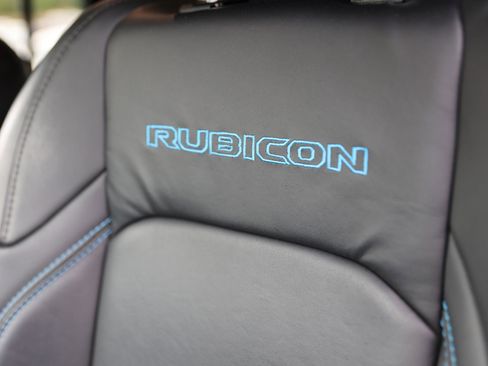 Used 2024 Jeep Wrangler Unlimited Rubicon 4xe AWD/4WD image 22
