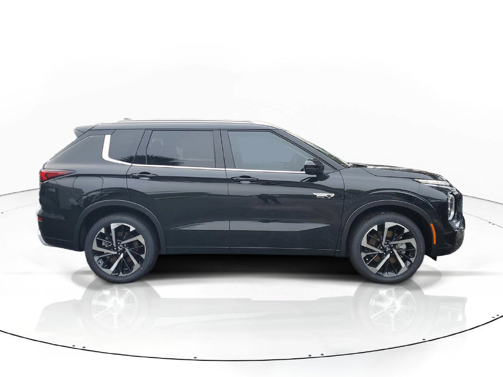 Used 2025 Mitsubishi Outlander SEL AWD/4WD image 4
