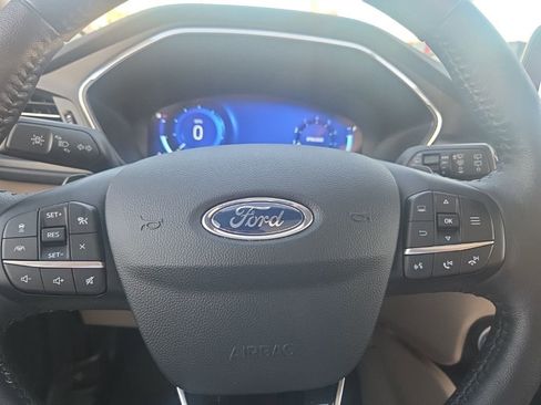 Used 2020 Ford Escape Titanium image 11