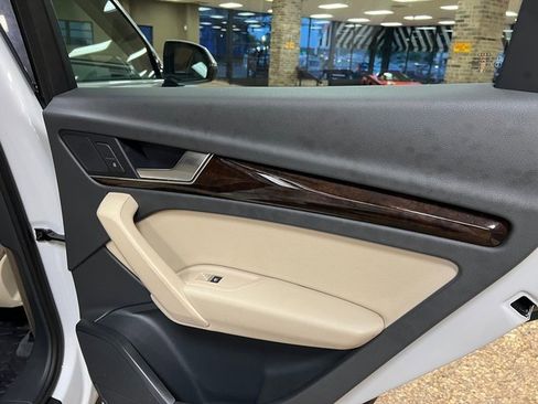 Used 2019 Audi Q5 2.0T Premium w/ Convenience Package image 32
