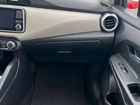 Used 2021 Nissan Versa SV FWD image 18