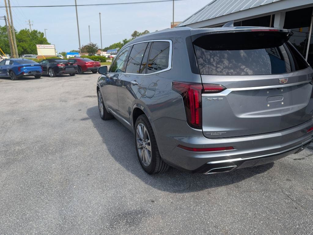 Used 2021 Cadillac XT6 Premium Luxury w/ Platinum Package FWD image 7