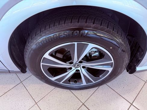 Used 2025 Lexus RX 350 Premium FWD image 17