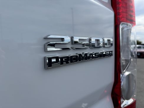 Used 2025 RAM ProMaster 2500 w/ Convenience Group FWD image 15