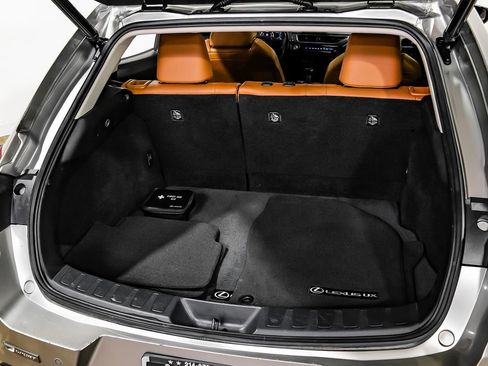 Used 2019 Lexus UX 200 w/ Premium Package FWD image 61