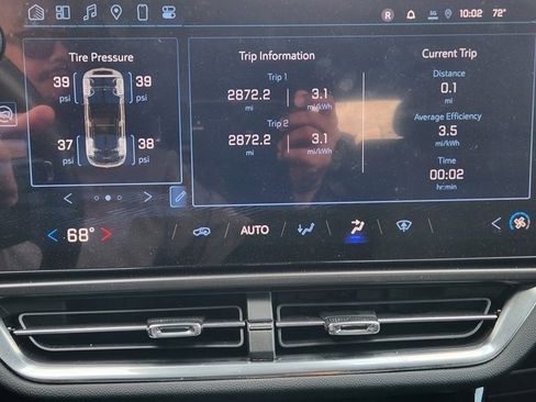 Used 2025 Chevrolet Equinox EV LT image 15