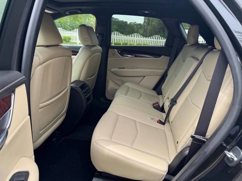 Used 2017 Cadillac XT5 Luxury w/ Driver Awareness Package image 12