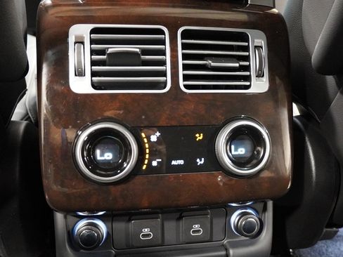 Used 2022 Land Rover Range Rover image 25