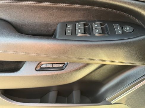 Used 2017 Cadillac Escalade ESV Premium Luxury image 35