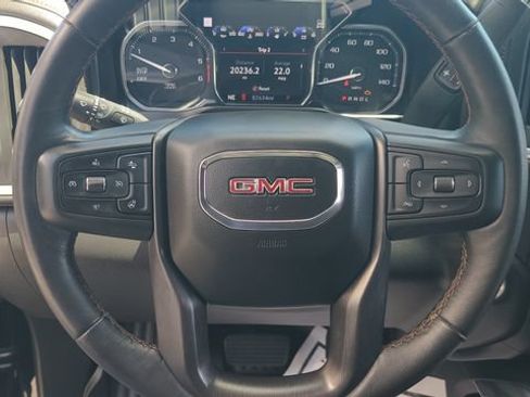 Used 2021 GMC Sierra 1500 AT4 w/ AT4 Premium Package AWD/4WD image 15
