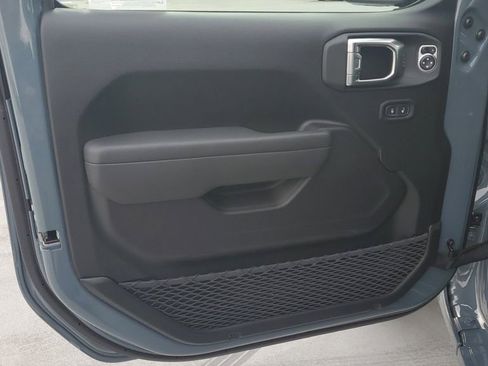 New 2026 Jeep Gladiator Sport image 19