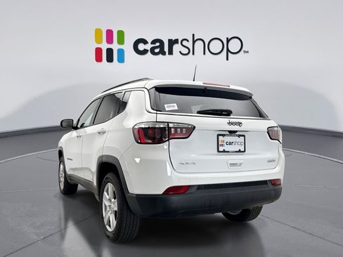 Used 2022 Jeep Compass Latitude w/ Convenience Group AWD/4WD image 3