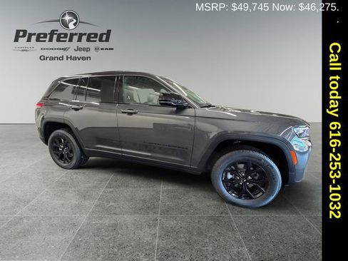 New 2026 Jeep Grand Cherokee Laredo image 8