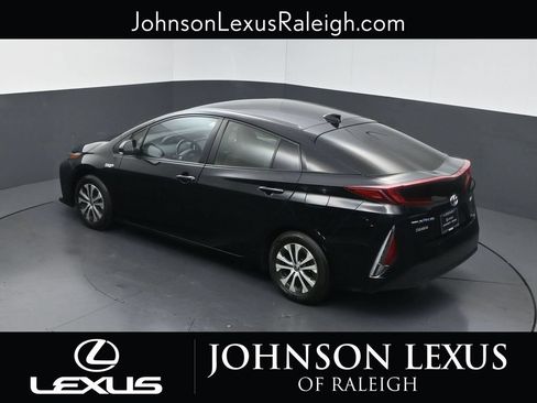 Used 2022 Toyota Prius Prime XLE FWD image 26