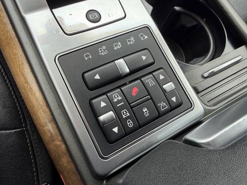 Used 2012 Land Rover Range Rover Sport HSE image 24