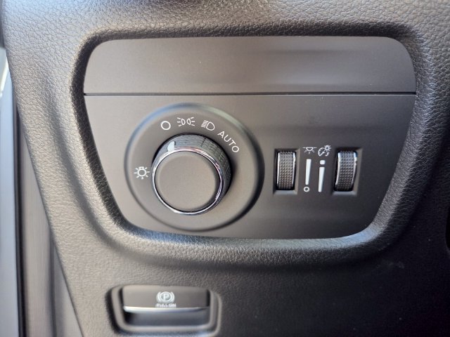 New 2026 Jeep Grand Cherokee Altitude RWD image 20