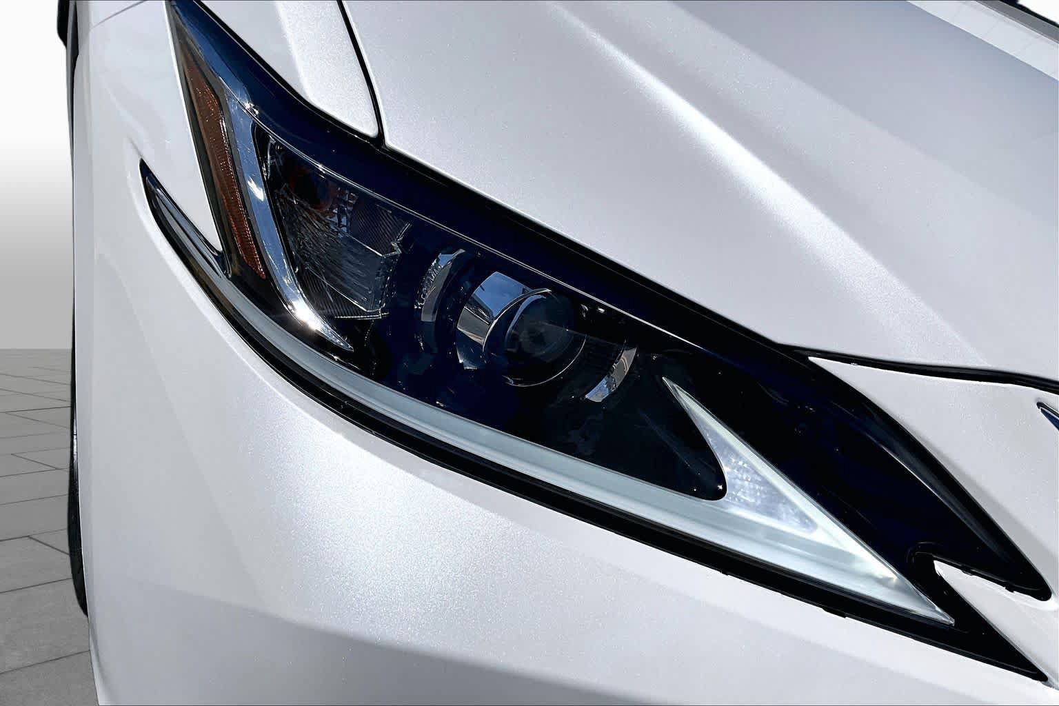 Used 2021 Lexus ES 350 w/ Accessory Package FWD image 27