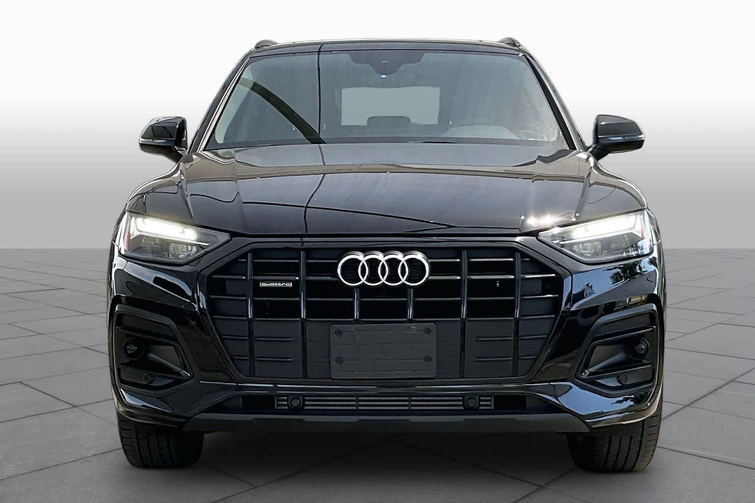 Used 2025 Audi Q5 2.0T Premium w/ Convenience Plus Package AWD/4WD image 3