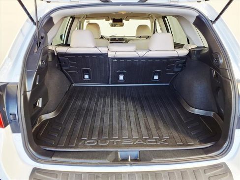 Used 2019 Subaru Outback 2.5i Limited image 11