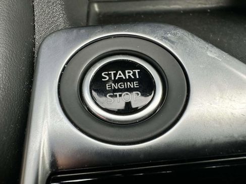 Used 2024 Nissan Sentra SR w/ SR Premium Package FWD image 27