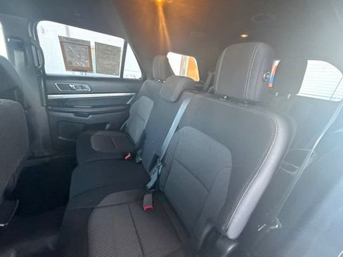 Used 2018 Ford Explorer XLT FWD image 29