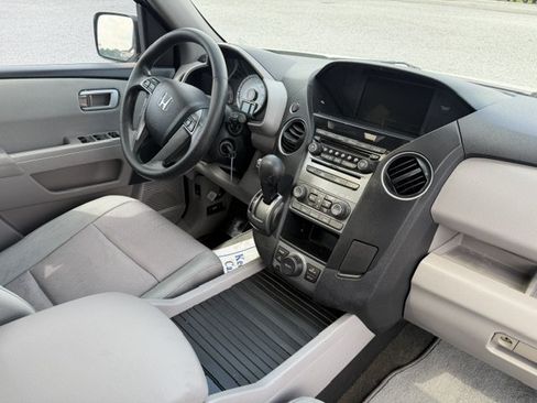 Used 2015 Honda Pilot SE image 9