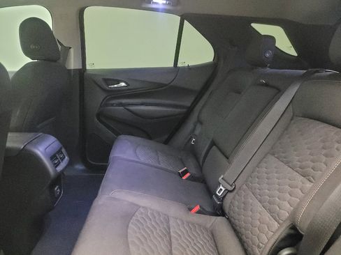 Used 2019 Chevrolet Equinox LT FWD image 18
