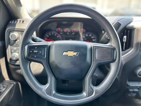 Used 2022 Chevrolet Silverado 2500 Custom w/ Custom Convenience Package AWD/4WD image 11