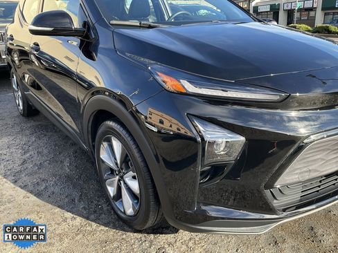 Used 2022 Chevrolet Bolt EUV LT w/ Convenience Package image 66
