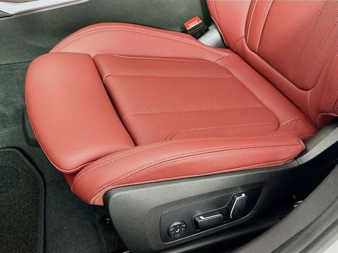Used 2026 BMW 330i Sedan w/ Premium Package RWD image 21