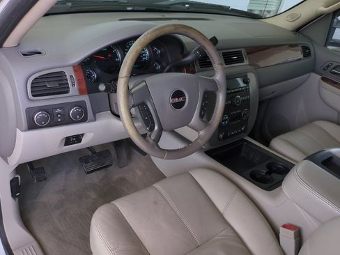 Used 2011 GMC Sierra 2500 SLT w/ SLT Convenience Package AWD/4WD image 9