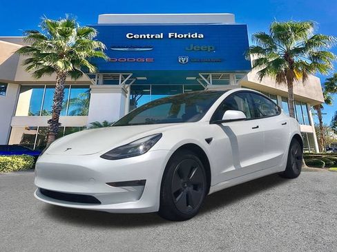 Used 2023 Tesla Model 3 Standard Range RWD image 9