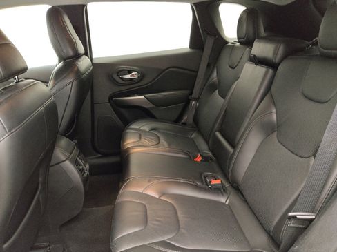 Used 2020 Jeep Cherokee Limited FWD image 18
