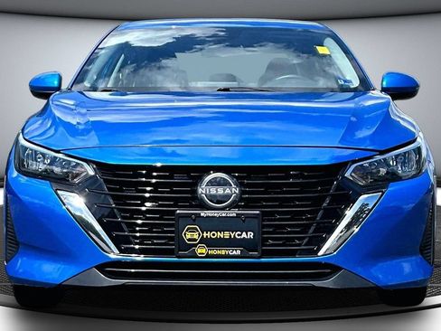 Used 2024 Nissan Sentra SV FWD image 2