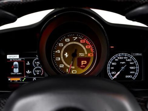 Used 2018 Ferrari 488 Spider RWD image 33
