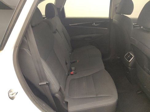 Used 2020 Kia Sorento L image 19