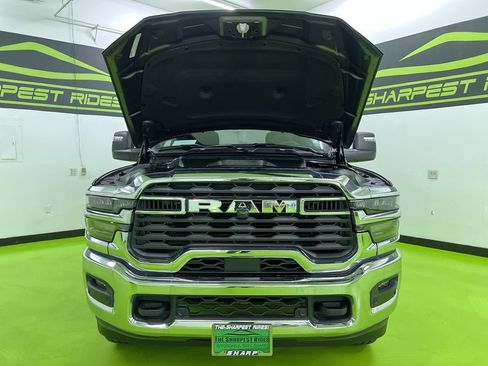 Used 2025 RAM 2500 Big Horn AWD/4WD image 4
