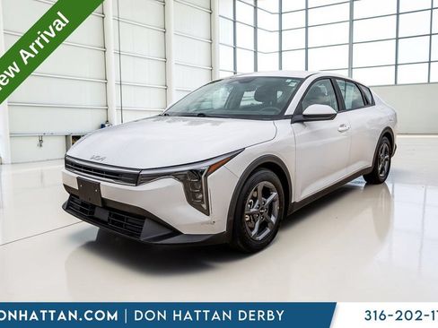Used 2025 Kia K4 FWD image 24
