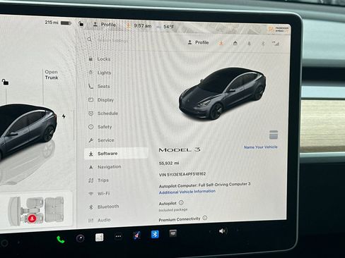 Used 2023 Tesla Model 3 Standard Range image 33