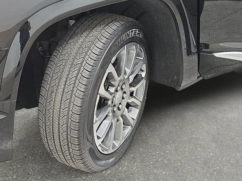 Used 2023 GMC Acadia Denali AWD/4WD image 32