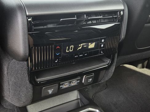 New 2026 Jeep Grand Wagoneer L Limited AWD/4WD image 20