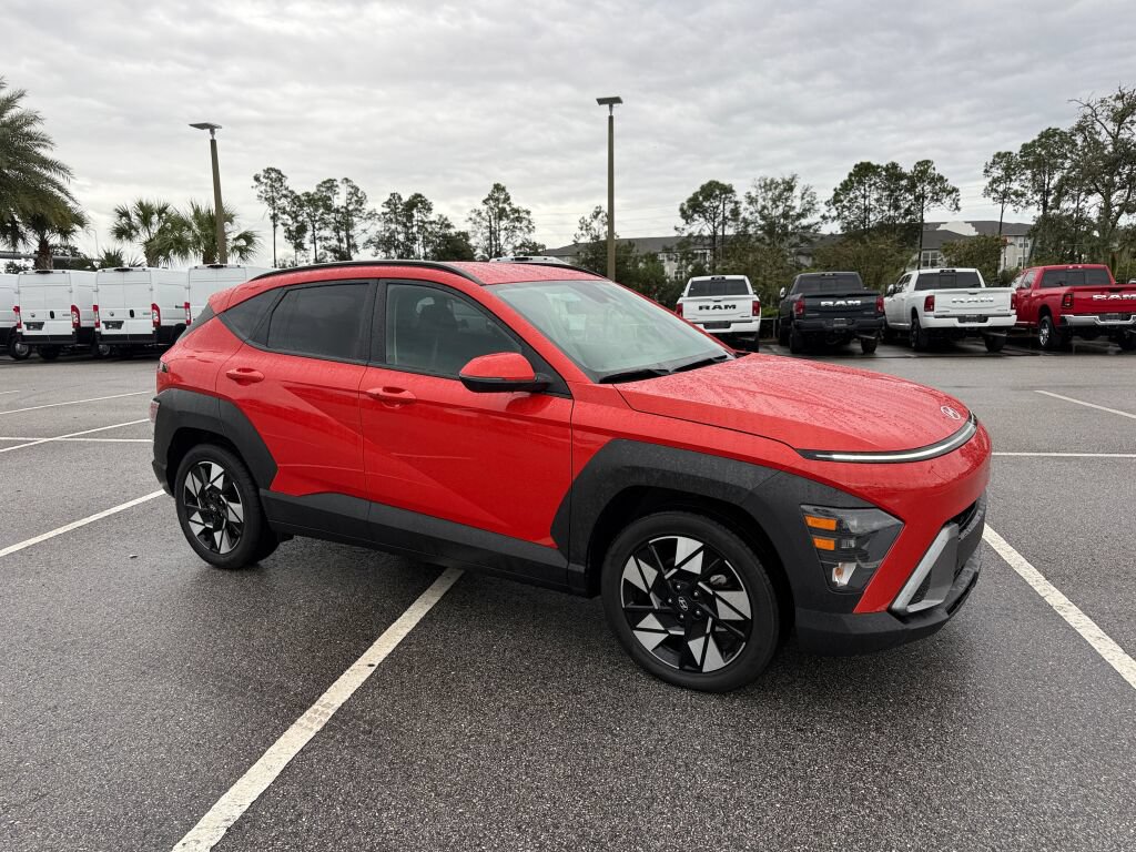 Used 2024 Hyundai Kona SEL FWD image 1