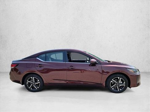 Used 2025 Nissan Sentra SV FWD image 4
