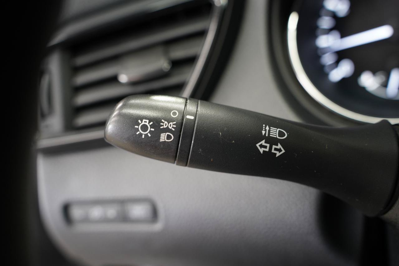 Used 2018 Nissan Rogue S AWD/4WD image 14
