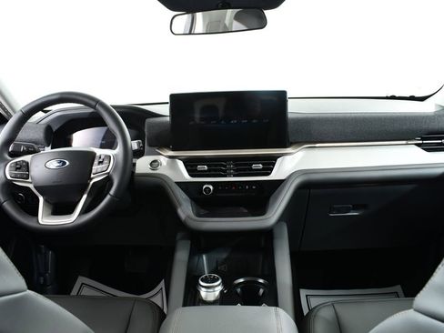 New 2026 Ford Explorer Active w/ Active Comfort Package AWD/4WD image 7