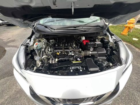 Used 2020 Nissan Versa SV image 9