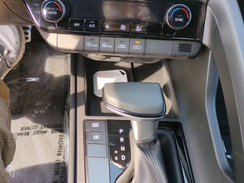 New 2026 Hyundai Elantra Sport FWD image 18